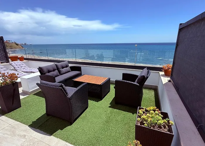 Endless Sea Views Apartment